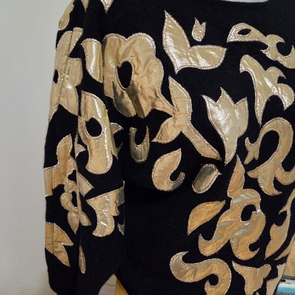 Vintage wool angora sweater with lamé appliqué large - Picture 2 of 5
